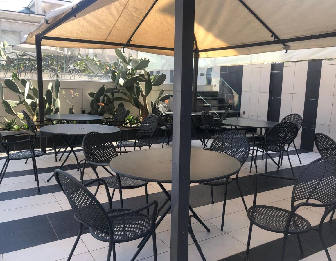 皇宫酒店 瓦拉泽 外观 照片
